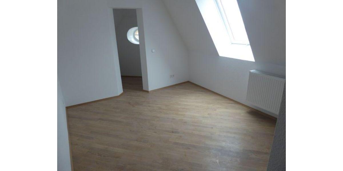 Dachgeschoßwohnung Berlin Spandau - 3 Zimmer, 80 m&sup2;, 1.274&euro; | Angebot:26690102