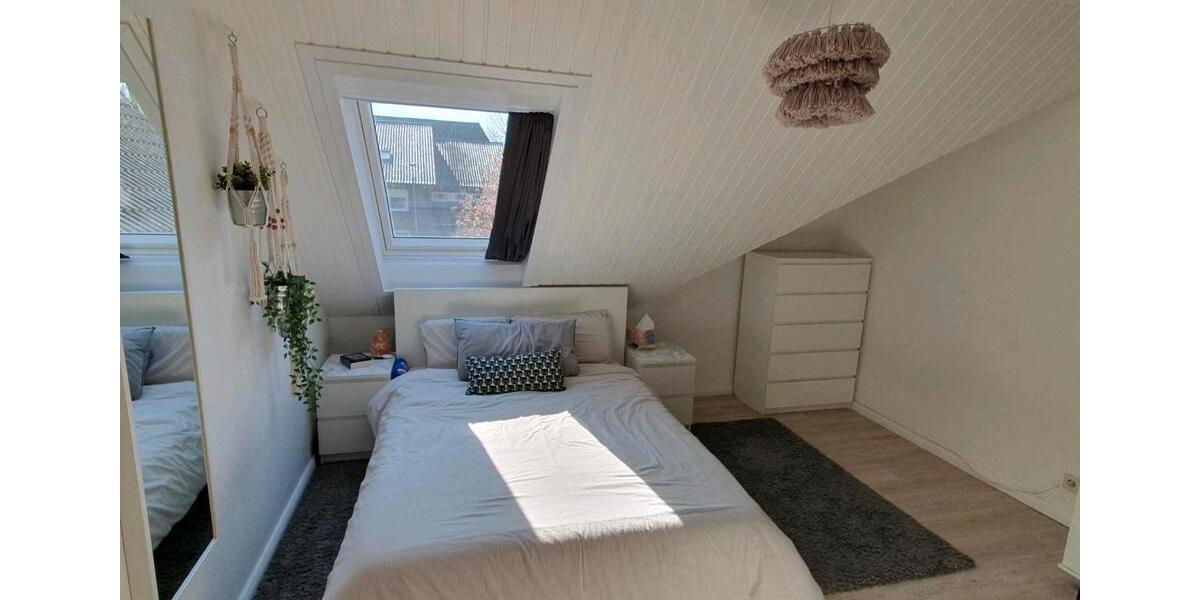 Dachgeschoßwohnung Syke - 3.5 Zimmer, 127 m&sup2;, 900&euro; | Angebot:24511912