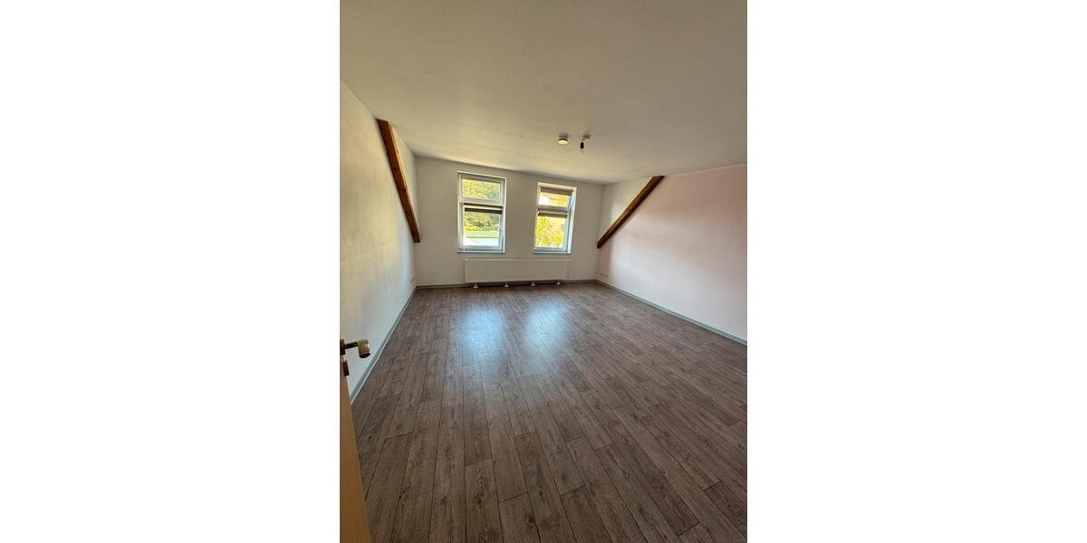 Etagenwohnung Haldensleben - 5 Zimmer, 105 m&sup2;, 720&euro; | Angebot:24862911