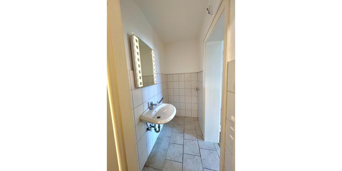 Etagenwohnung Langenfeld (Rheinland) - 1 Zimmer, 460&euro; | Angebot:23693023