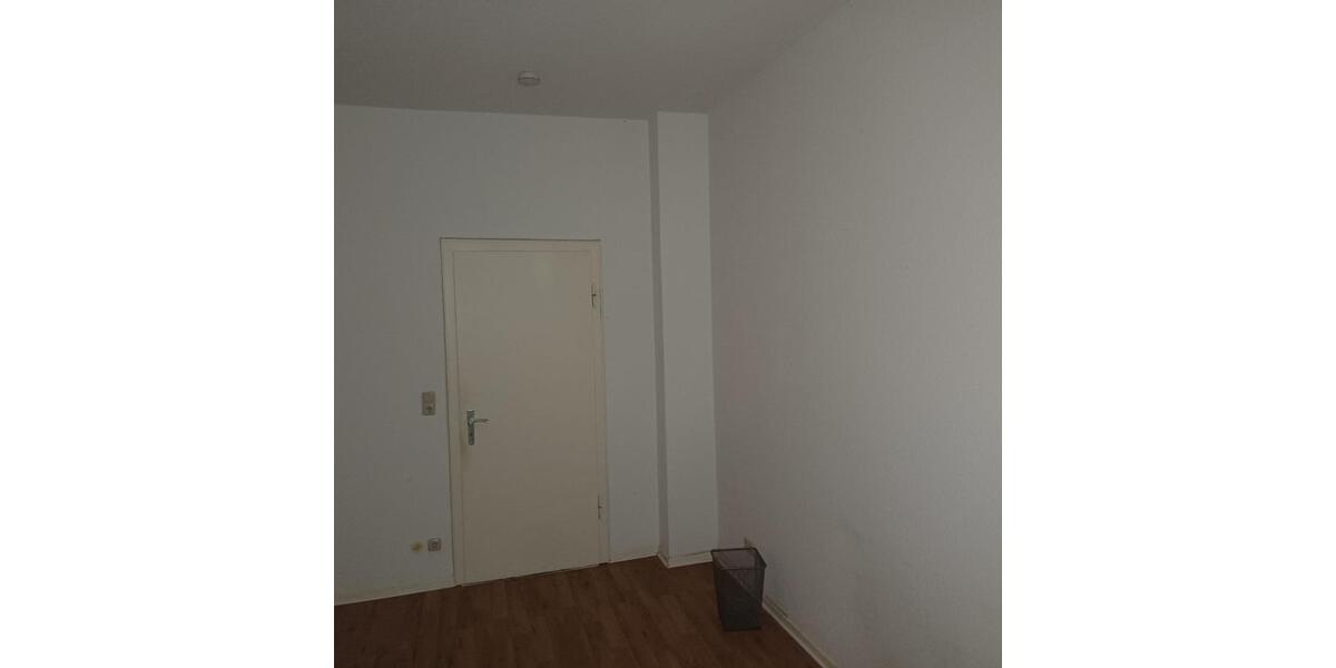 Wg Zimmer mit 2 Mitbewohner 1 zimmer