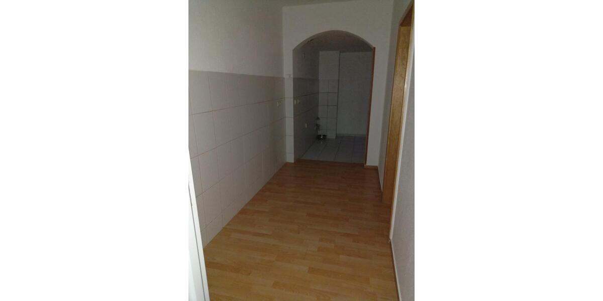 Etagenwohnung Eisenberg - 4 Zimmer, 98 m&sup2;, 680&euro; | Angebot:24654850