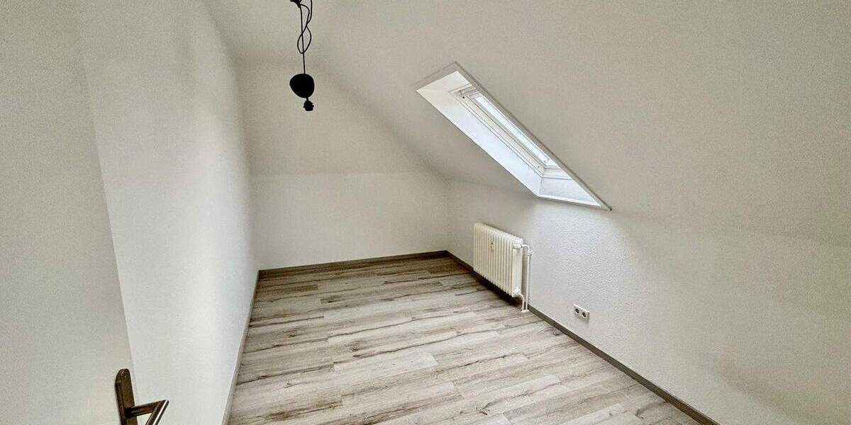 Etagenwohnung Wuppertal Langerfeld - 5 Zimmer, 134 m&sup2;, 1.009&euro; | Angebot:25152507