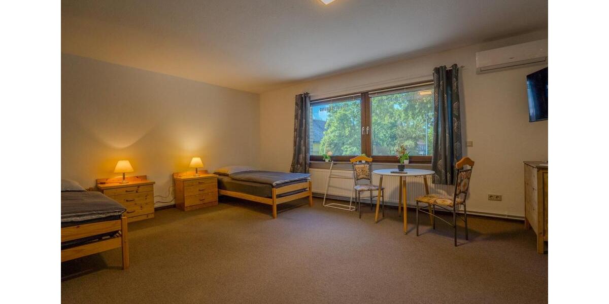Wohnen auf Zeit Nordenham - 4 Zimmer, 130 m&sup2;, 35&euro; | Angebot:22840862