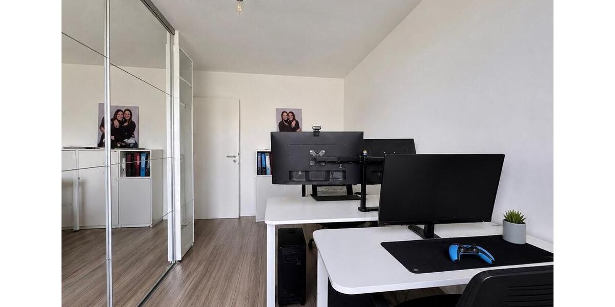 Etagenwohnung Wedel - 3 Zimmer, 93 m&sup2;, 1.300&euro; | Angebot:26672485