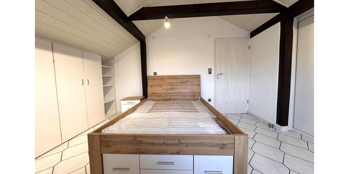 Helle 2-Zimmer Wohnung mit EBK, Einbauschrank, Klima uvm. 2 zimmer