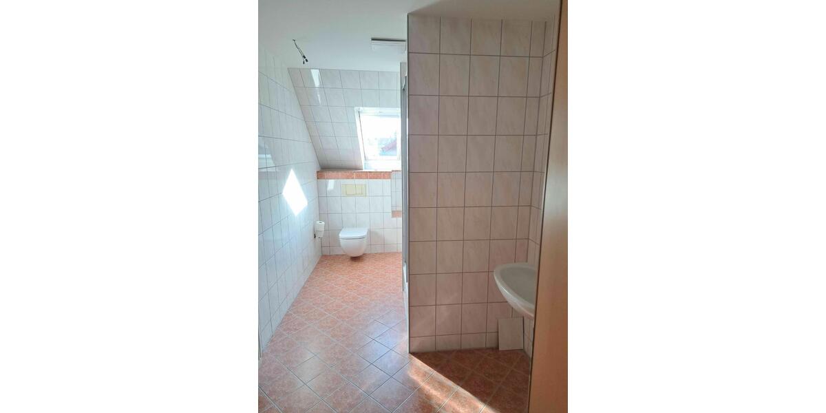 Dachgeschoßwohnung Dippoldiswalde - 4 Zimmer, 113 m&sup2;, 1.070&euro; | Angebot:26283423