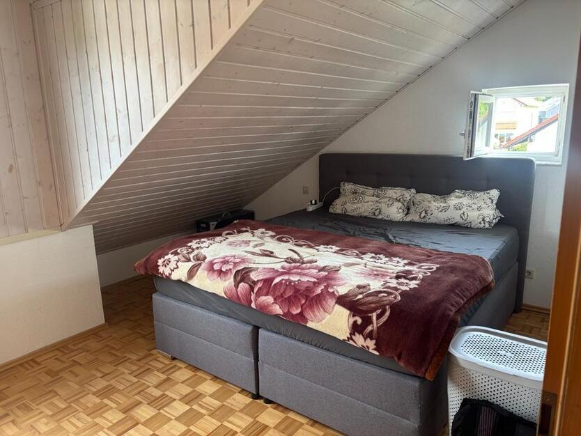 Vollmöbilierte Wohnung