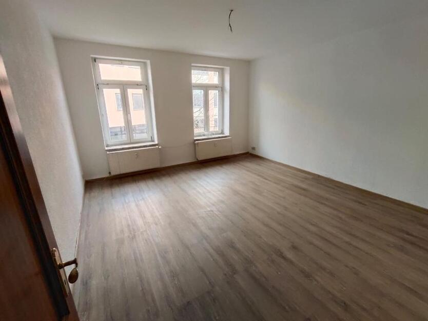 2-Zimmer Erdgeschoßwohnung in Gera Zentrum mit Einbauküche und Gäste WC