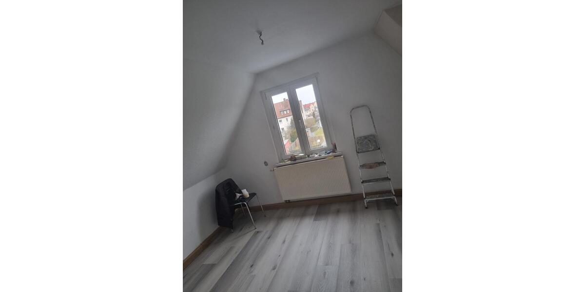 Dachgeschoßwohnung Saalfeld (Saale) - 3 Zimmer, 45 m&sup2;, 430&euro; | Angebot:25906016