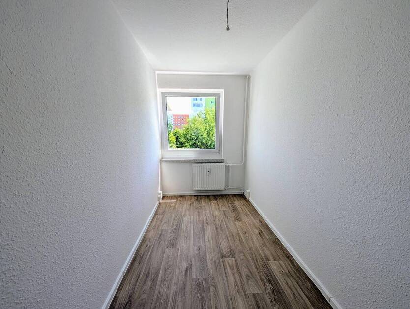 Hell und modern - jetzt besichtigen - Einbauküche ab Dezember 3 zimmer