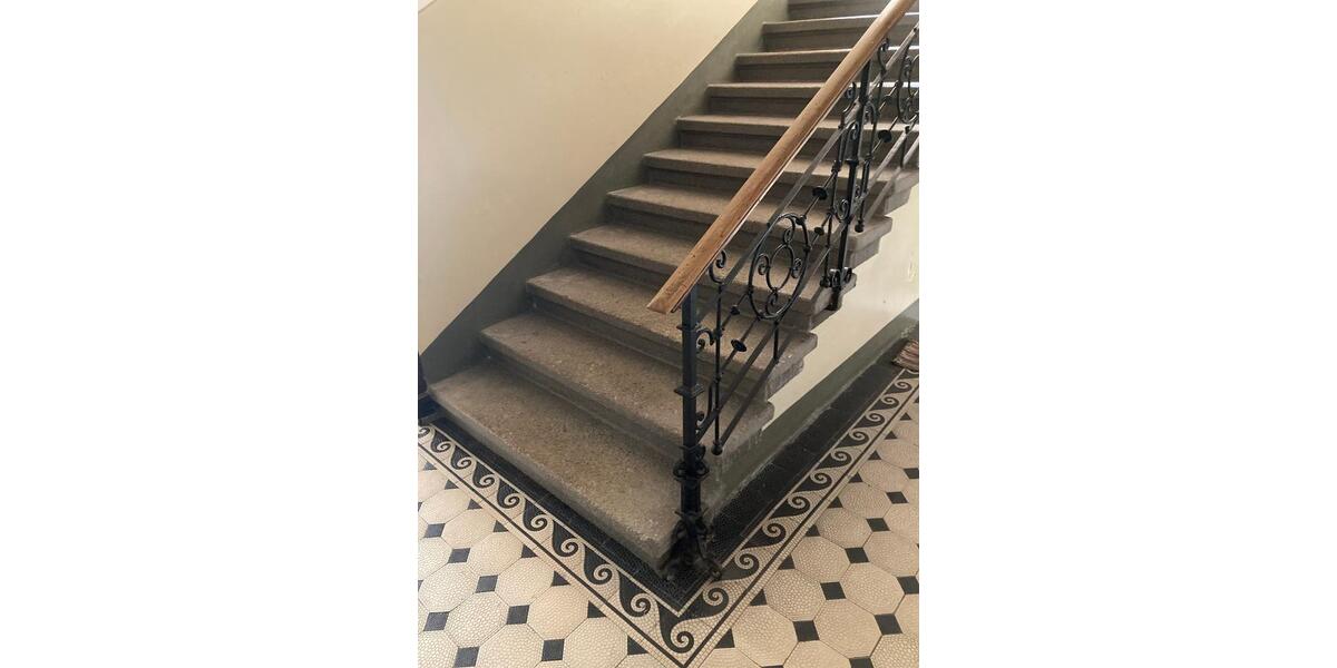 Etagenwohnung Reichenbach im Vogtland - 5 Zimmer, 150 m&sup2;, 900&euro; | Angebot:26120392