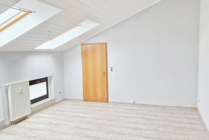 Wohnung Reichenbach im Vogtland - 4 Zimmer, 127 m&sup2;, 610&euro; | Angebot:25756446