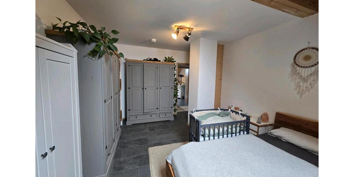 Wunderschöne Dachgeschosswohnung mit Galerie 2 zimmer