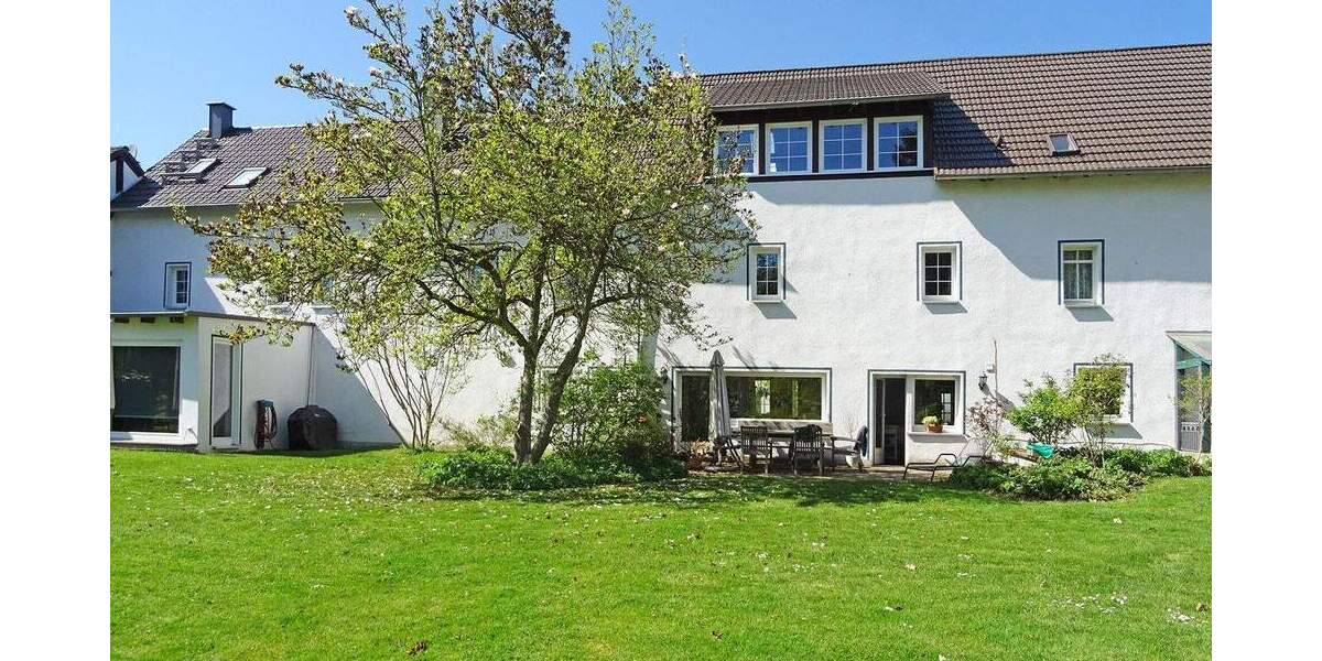 Reihenmittelhaus Katzenelnbogen - 4 Zimmer, 209 m&sup2;, 1.300&euro; | Angebot:25691918