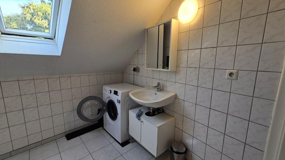 Wohnen auf Zeit Krefeld - 6 Zimmer, 150 m&sup2;, 600&euro; | Angebot:25550414