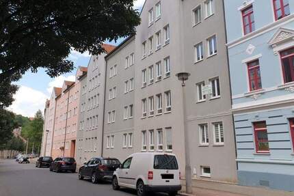 Gemütliche Wohnung ... Bad mit Wanne ... separate Küche! 2 zimmer