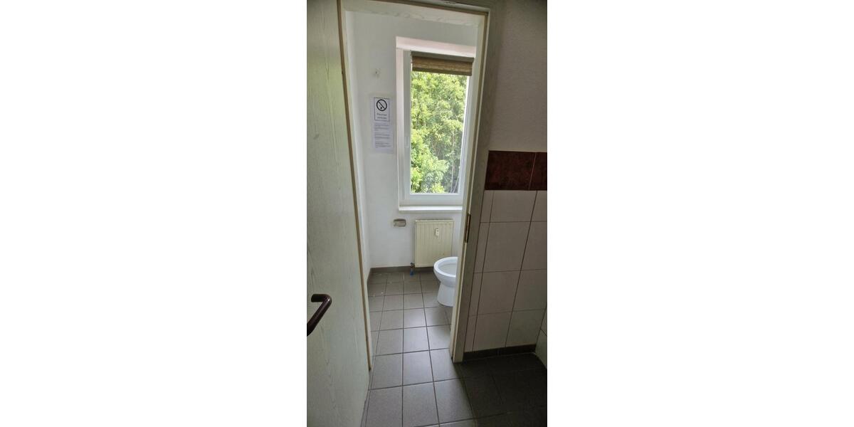 Wohnen auf Zeit Georgenthal - 9 Zimmer, 340 m&sup2;, 15&euro; | Angebot:26321447