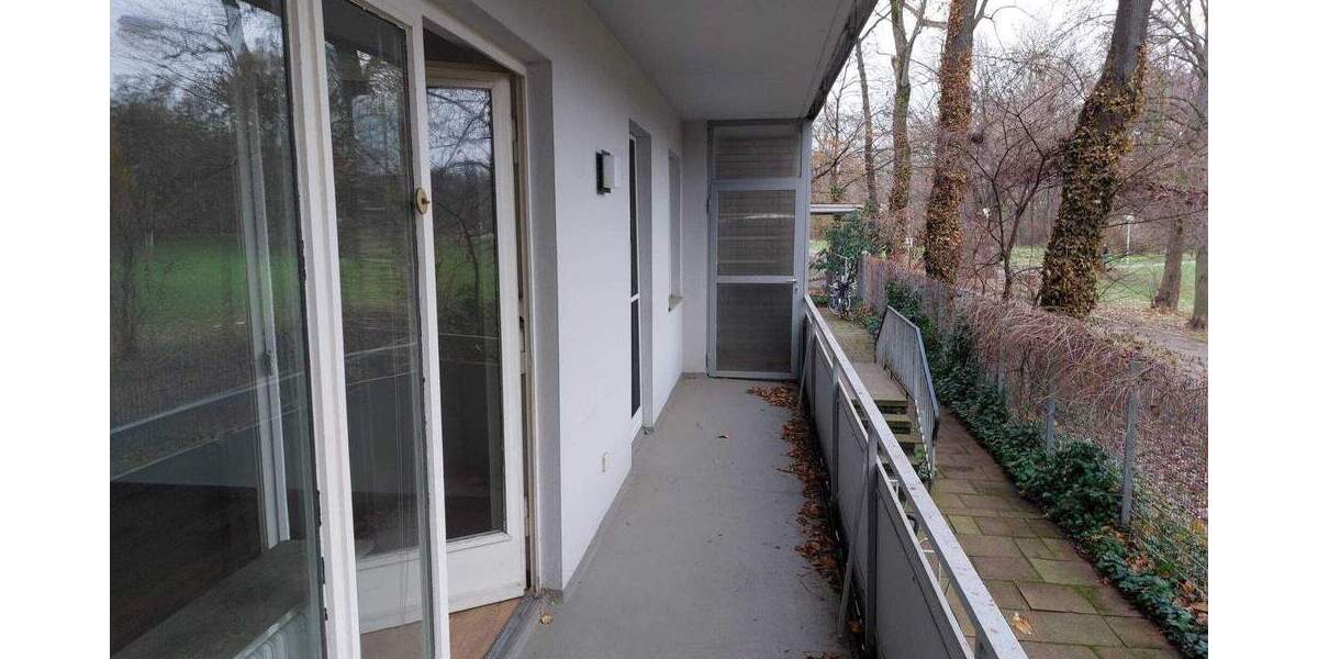 Geräumige 3,5 Zimmer Wohnung in bester Lage direkt an der Wöhrder Wiese mit Stellplatz 3 zimmer