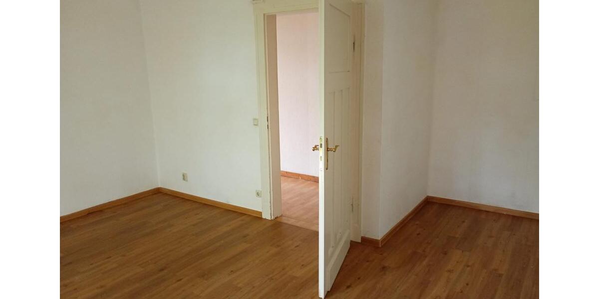 Etagenwohnung Meiningen - 3 Zimmer, 105 m&sup2;, 695&euro; | Angebot:26663868