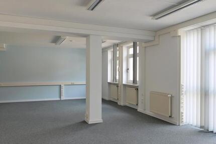 (12994_03) MGN: provisionsfrei! moderne Büroeinheit mit 2x WC, separate Küche mit EBK, Aufzug und Parkplatz - Gewerbeobjekt Meiningen | Angebot:23554237