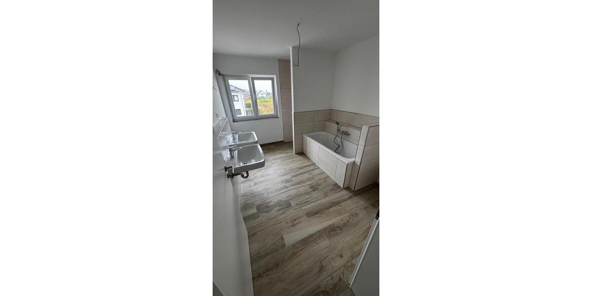 Sofort verfügbar: 5 Raum Wohnung mit Garten im Neubau 5 zimmer