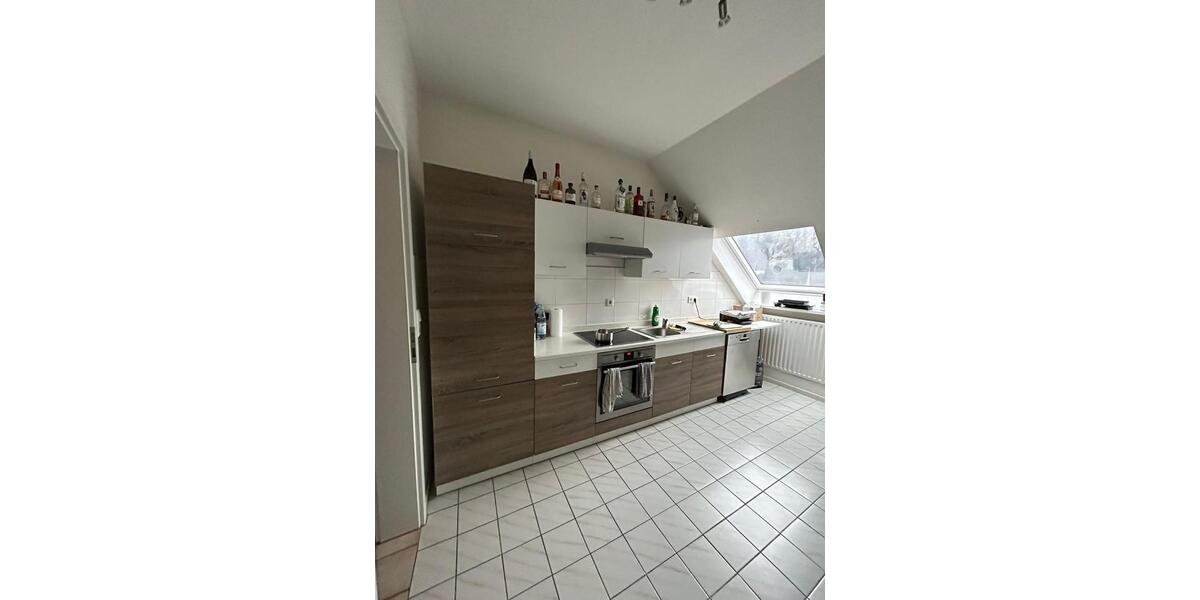 Dachgeschoßwohnung Arnsberg - 3 Zimmer, 80 m&sup2;, 600&euro; | Angebot:26635309