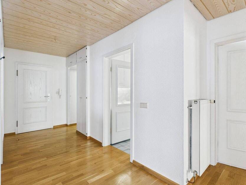 Zentrales Wohnen in Stuttgart-Ost: Charmante 4-Zimmer-Wohnung mit Stellplatz 4 zimmer