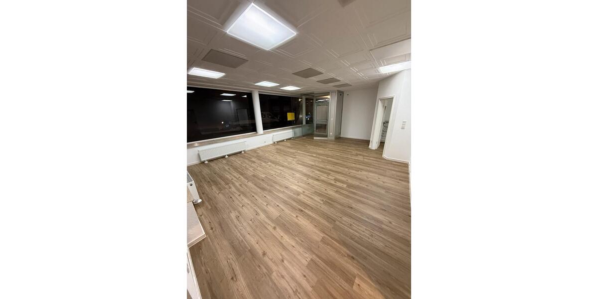 Perfekte Lage: Ladenlokal mit Schaufenster zur Hauptstraße 70 qm zimmer