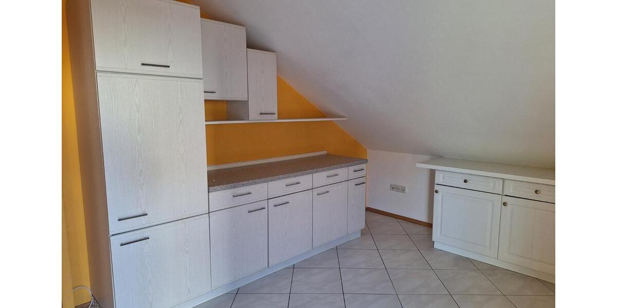 Dachgeschoßwohnung Sinsheim - 2 Zimmer, 75 m&sup2;, 800&euro; | Angebot:24626986