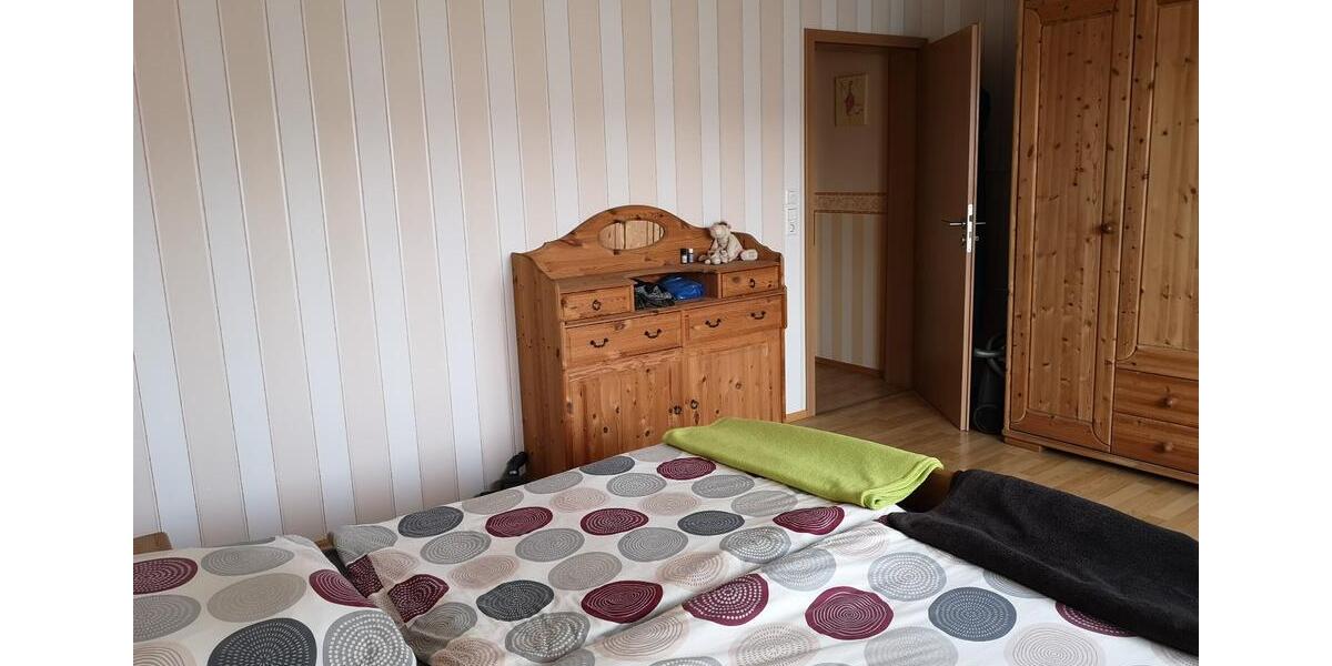 Lichtdurchflutete 4,5 Zimmer Wohnung mit Balkon 4.5 zimmer