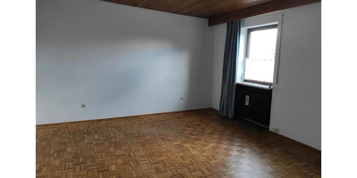 Reihenhaus Horgau - 6 Zimmer, 188 m&sup2;, 1.800&euro; | Angebot:25590833