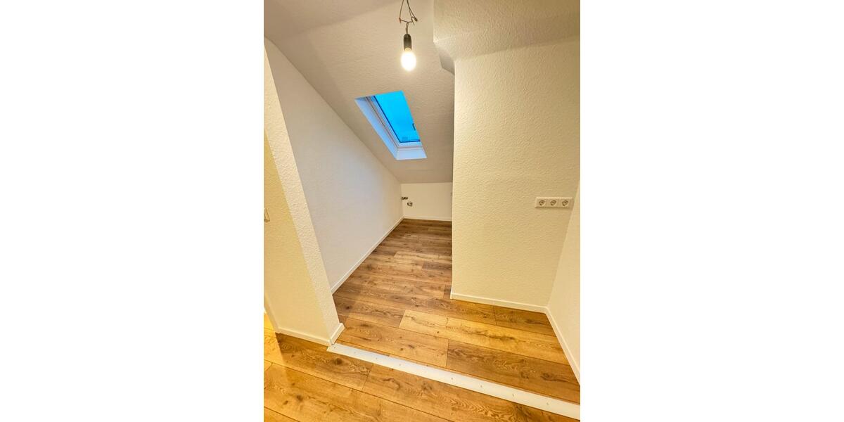 Dachgeschoßwohnung Weiterstadt - 2 Zimmer, 64 m&sup2;, 850&euro; | Angebot:24458898