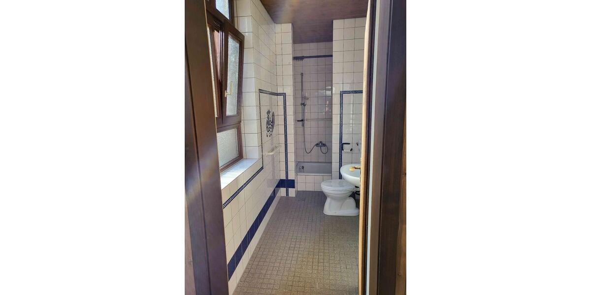 Wohnen auf Zeit Schwetzingen - 7 Zimmer, 216 m&sup2;, 310&euro; | Angebot:25144104