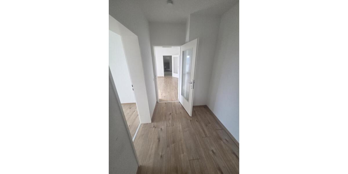 Etagenwohnung Neunkirchen - 3 Zimmer, 75 m&sup2;, 419&euro; | Angebot:25784504