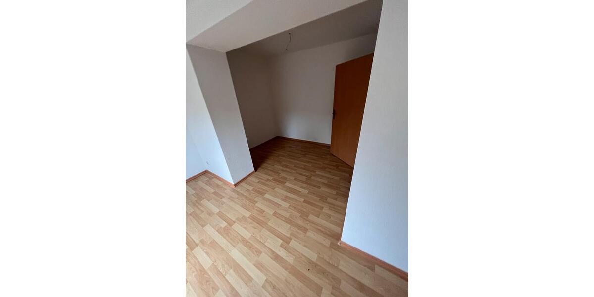 Dachgeschoßwohnung Geringswalde - 4 Zimmer, 110 m&sup2;, 920&euro; | Angebot:24733373