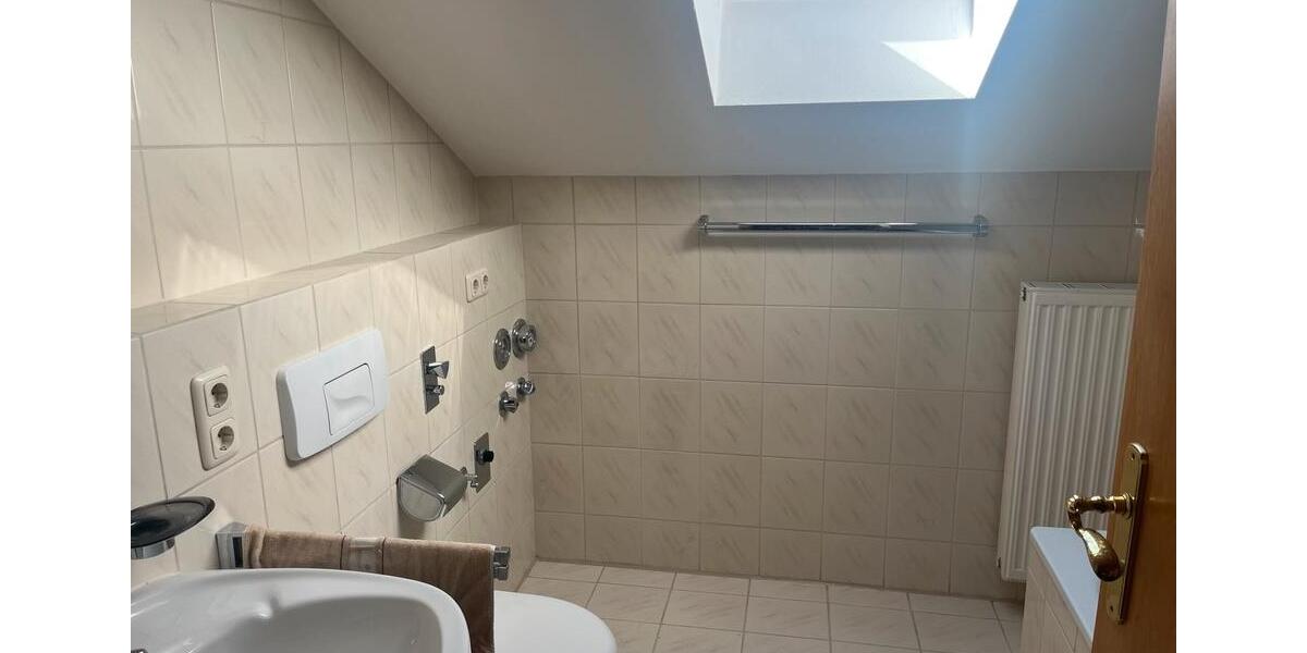 Dachgeschoßwohnung Waakirchen - 2 Zimmer, 45 m&sup2;, 650&euro; | Angebot:26692037