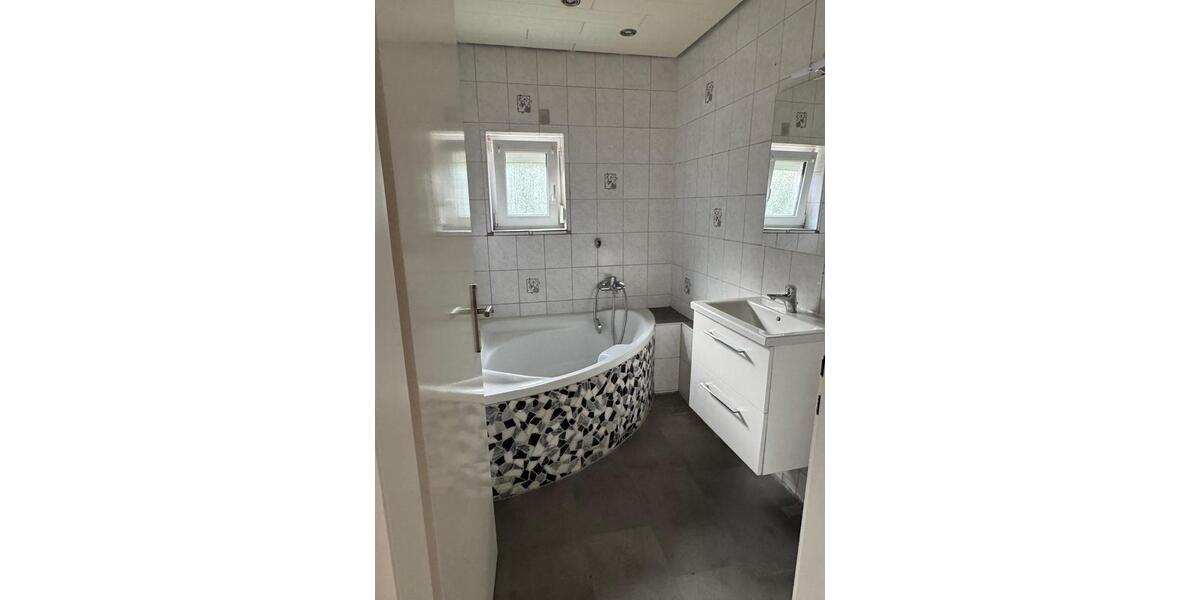 Etagenwohnung Albstadt - 3 Zimmer, 68 m&sup2;, 640&euro; | Angebot:26705354