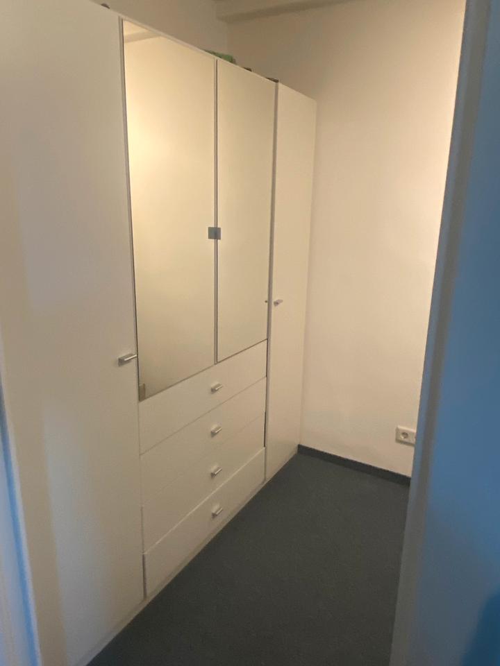 Wunderschöne 1,5 Zimmer mit Terrasse und Blick zum Wiesengrund