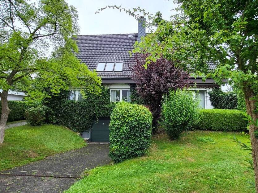 Am Lauerholz: Gepflegte 3-Zimmer EinliegerWohnung mit Heizofen und 2 Balkonen in Lübeck-St. Gertrud