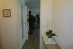 Exkl. neuwertige 3 Zimmer-Wohnung mit Balkon, zwischen Rosenheim & WB (mit 2 x Tiefgarage & Top-Einbauküche)