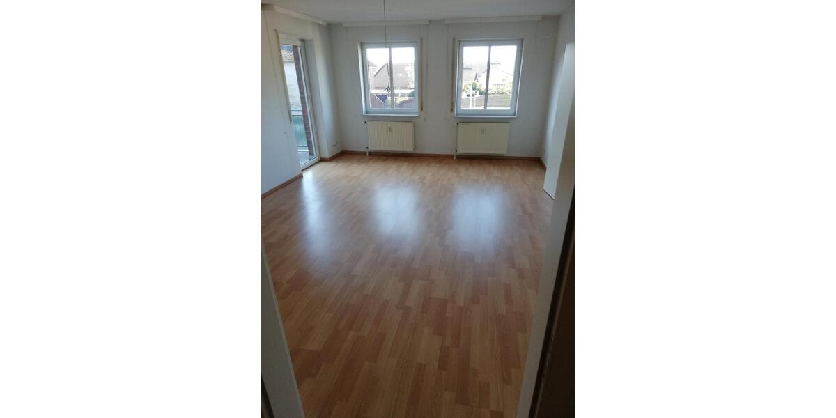 Etagenwohnung Zeven - 4 Zimmer, 122 m&sup2;, 1.220&euro; | Angebot:26033612