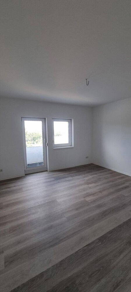 Schöne, helle 4-Zimmer-Wohnung mit Balkon in Magdeburg - 122 m²