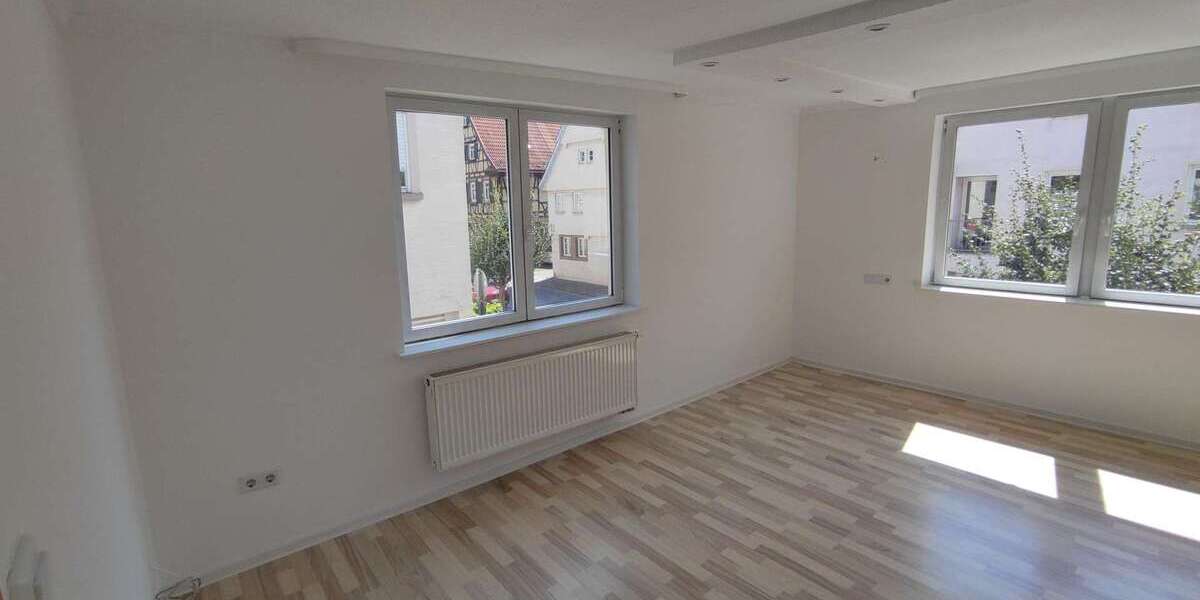 Etagenwohnung Pleidelsheim - 3 Zimmer, 94 m&sup2;, 1.200&euro; | Angebot:27238759