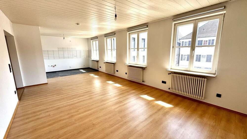 Etagenwohnung Winnenden - 3.5 Zimmer, 80 m&sup2;, 1.140&euro; | Angebot:27032127