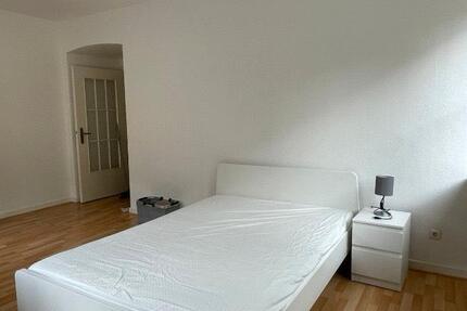 WG – Möbliertes Zimmer in Mönchengladbach (FRAUEN WG!!) 3 zimmer