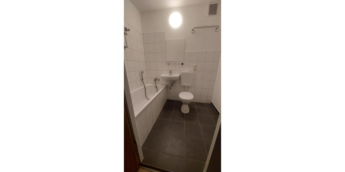 Etagenwohnung Bernsdorf - 2 Zimmer, 42 m&sup2;, 169&euro; | Angebot:22408142