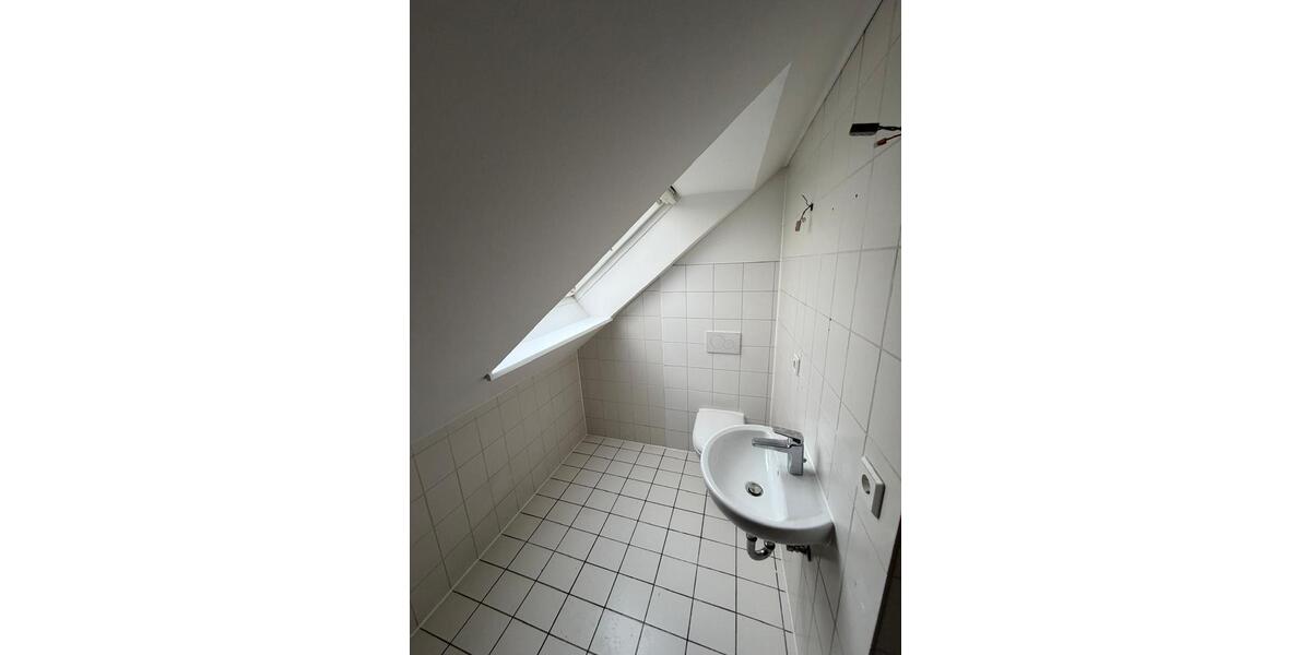 Dachgeschoßwohnung Bad Rodach - 3 Zimmer, 92 m&sup2;, 430&euro; | Angebot:26122040