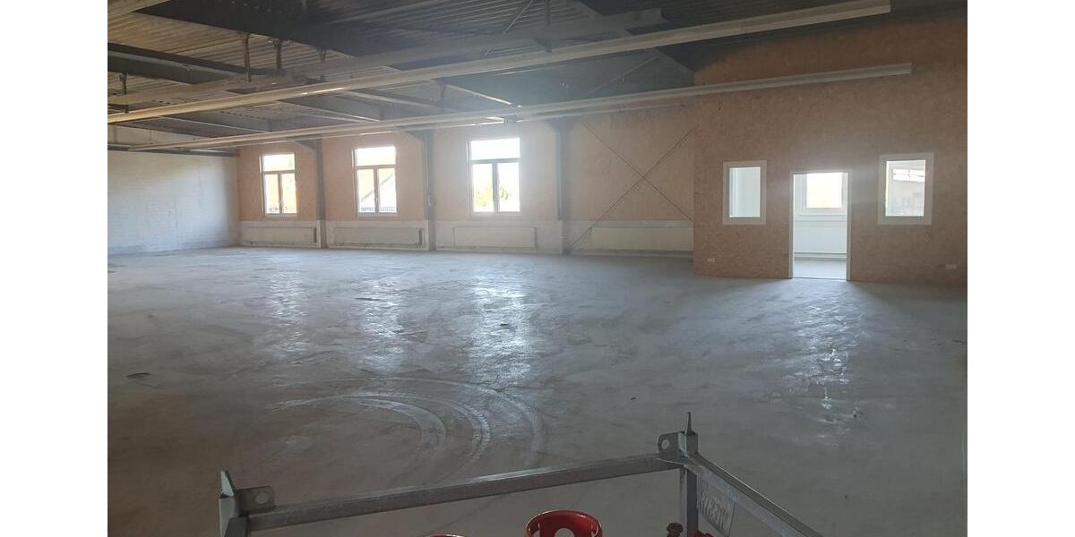 Werkstattfläche, Lagerflächen und oder Büro in Engelsbrand zu vermieten zimmer