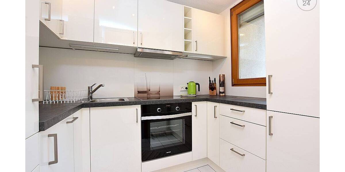 Charmante möblierte DG-Wohnung mit Internet und TG-Stellplatz in Stuttgart Birkach 2 zimmer